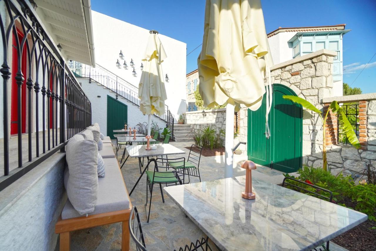 POM Alaçatı Boutique Otel Çeşme Exterior foto